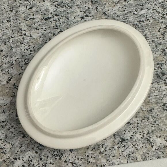 Wedgwood Clio 1992 Bone China Oval Trinket Box w/ Lid Floral Accent‎ Vintage - Picture 7 of 9